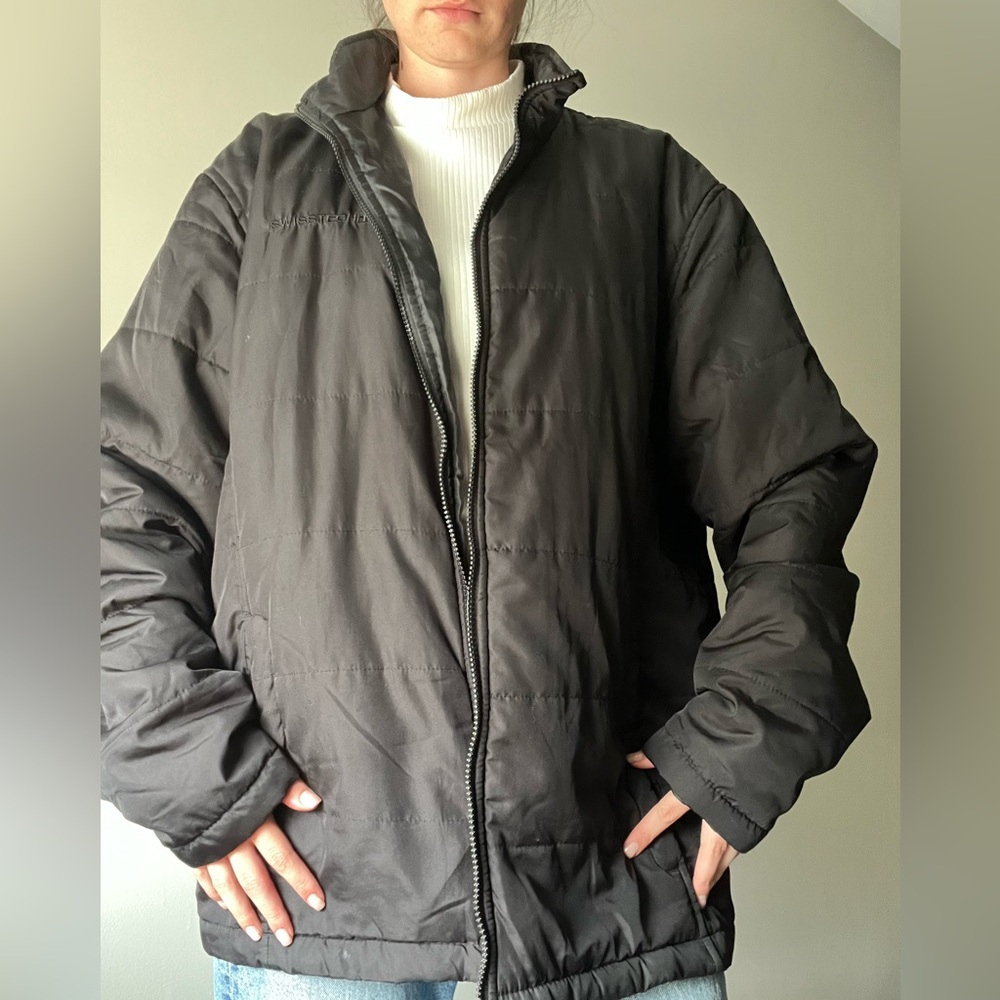 Swiss Tech Large Black Puffer Jacket Men’s Women’s ZIPPER BROKEN